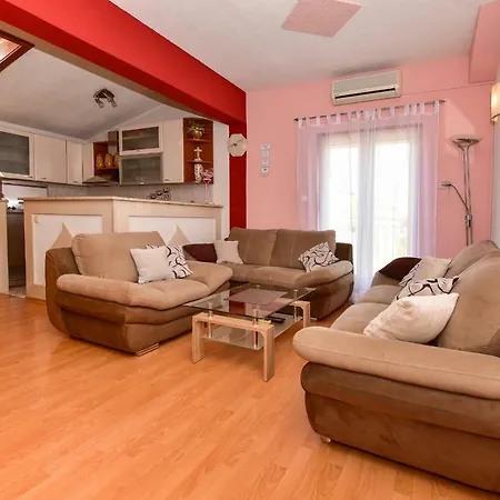 Rosalia Apartment